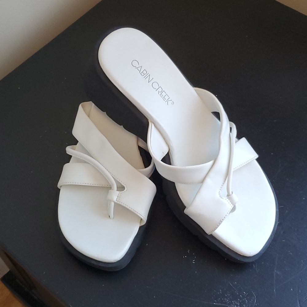 White cabin creek sandal womans size 7